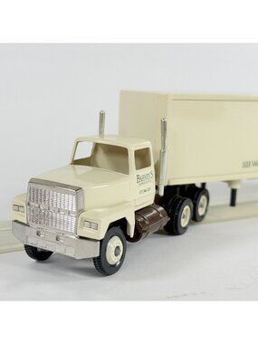 Winross Bahneys Fine Furniture Myerstown PA 1:64 Diecast 1990's  Semi Truck